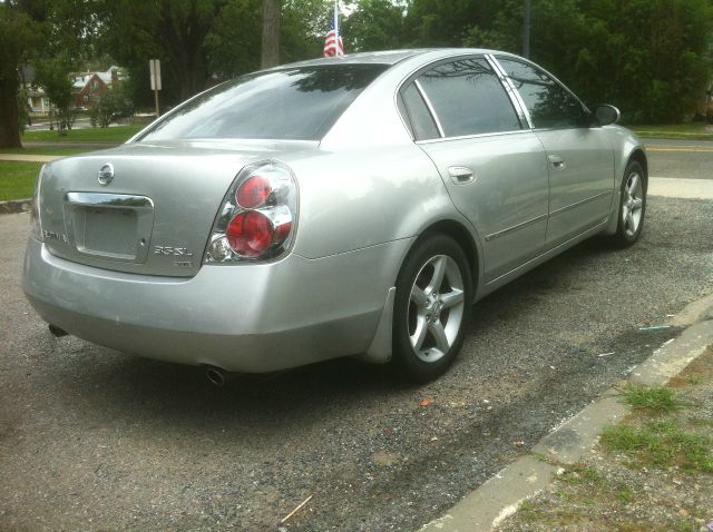 Nissan Altima 2005 photo 1