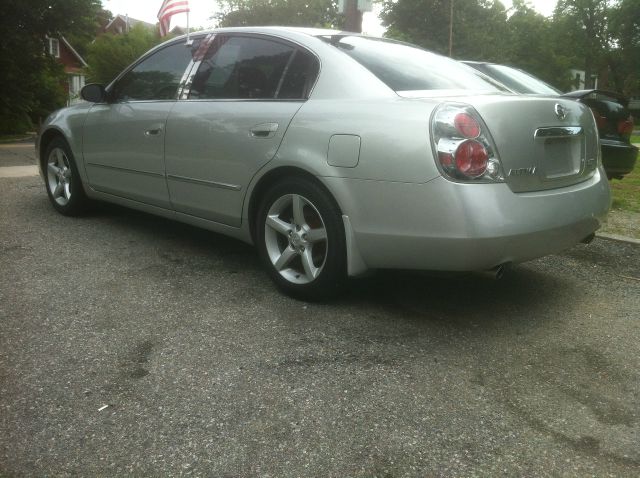 Nissan Altima 2005 photo 2