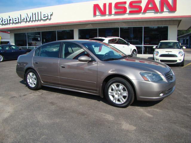 Nissan Altima Unknown Sedan