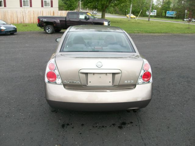 Nissan Altima 2005 photo 5