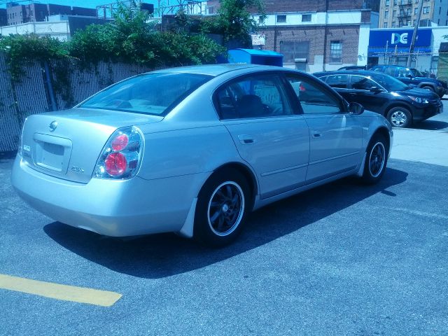 Nissan Altima 2005 photo 2