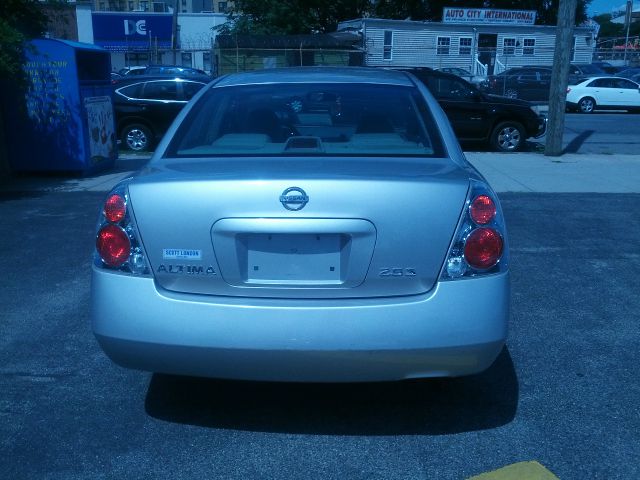 Nissan Altima 2005 photo 3