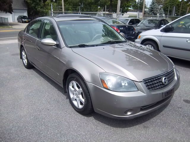 Nissan Altima 2005 photo 2