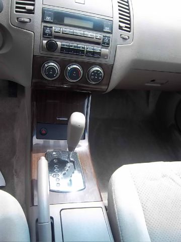 Nissan Altima 2005 photo 8