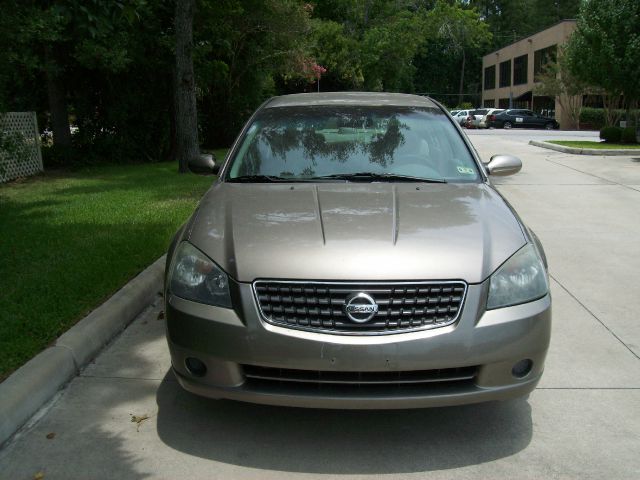 Nissan Altima 2005 photo 2