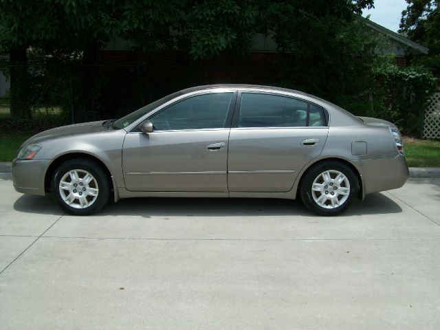 Nissan Altima 2005 photo 4