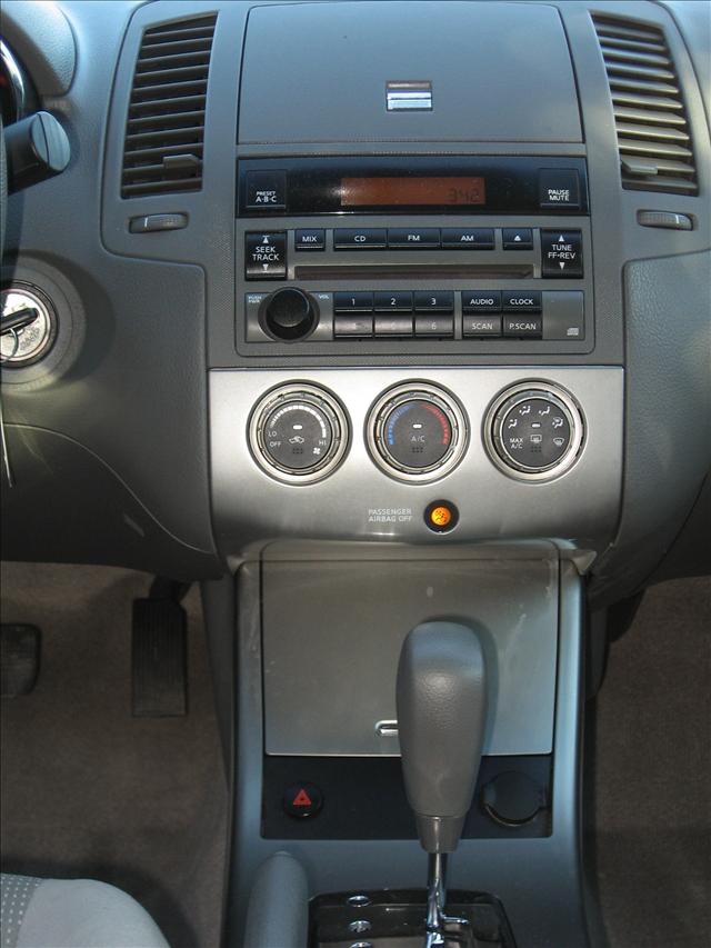 Nissan Altima 2005 photo 4