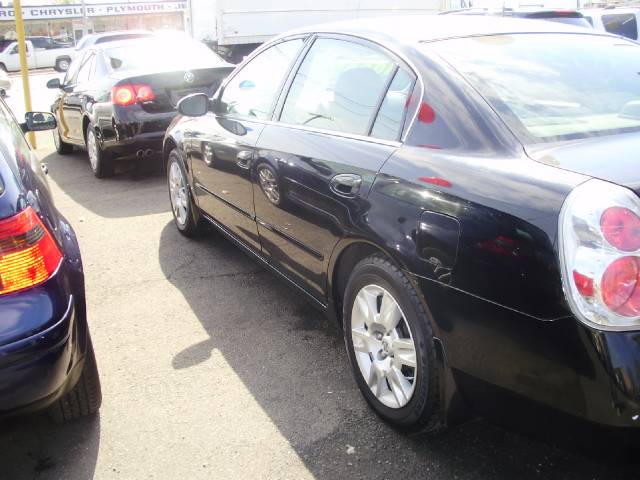 Nissan Altima 2005 photo 2