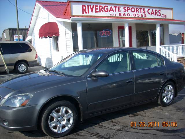 Nissan Altima XR Sedan