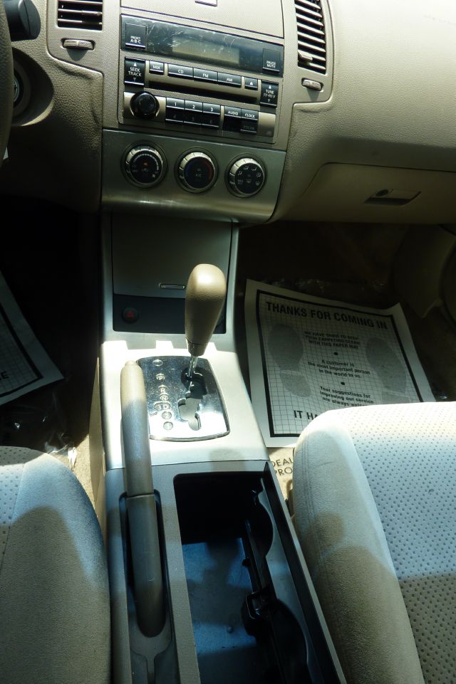 Nissan Altima 2005 photo 16