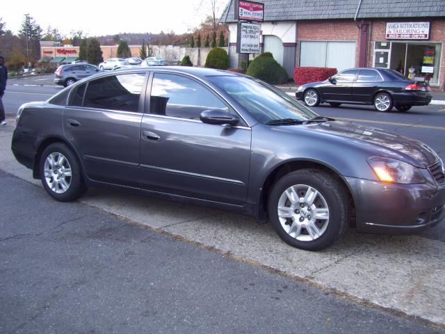 Nissan Altima 2005 photo 2