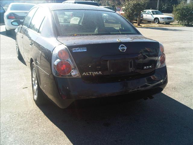 Nissan Altima 2005 photo 2