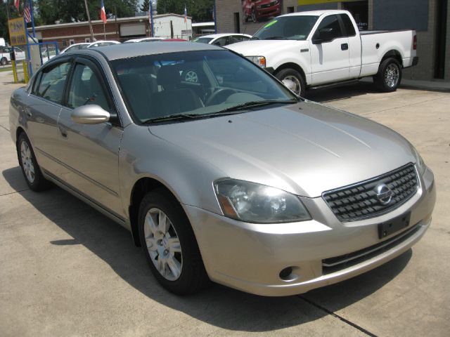 Nissan Altima 2005 photo 2