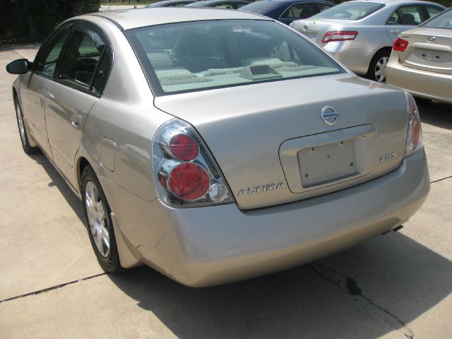 Nissan Altima 2005 photo 3