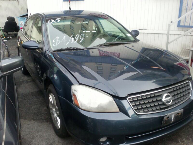 Nissan Altima 2005 photo 2