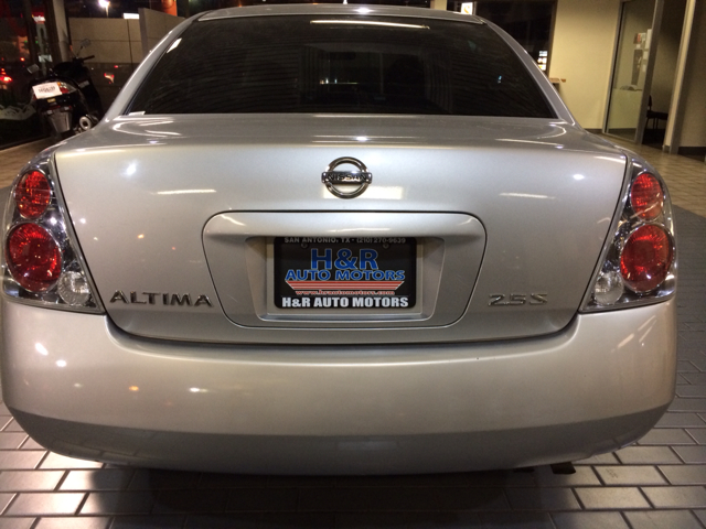 Nissan Altima 2005 photo 4