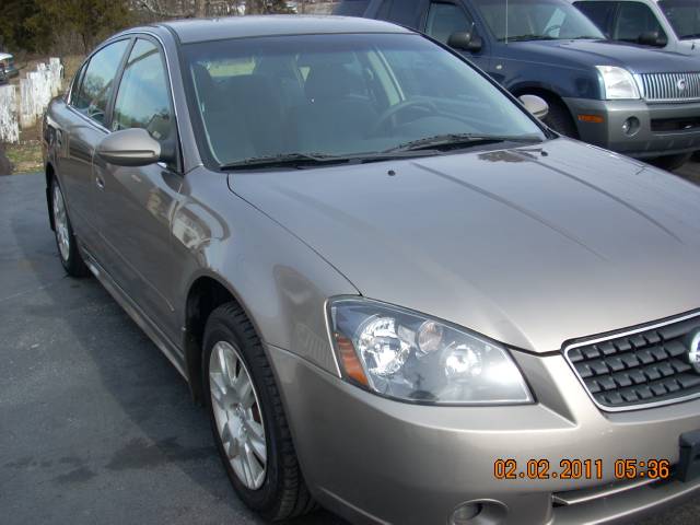 Nissan Altima 2005 photo 2