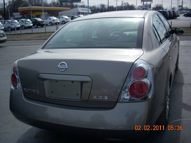 Nissan Altima 2005 photo 4