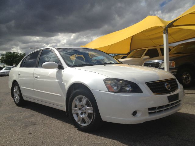 Nissan Altima 2005 photo 2