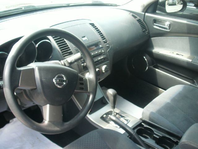 Nissan Altima Pickupslt Quad Cab SWB 4WD 4x4 Truck Sedan