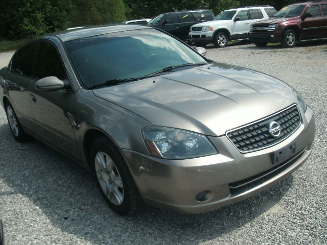 Nissan Altima 2005 photo 1