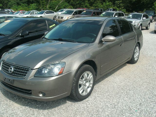 Nissan Altima 2005 photo 2