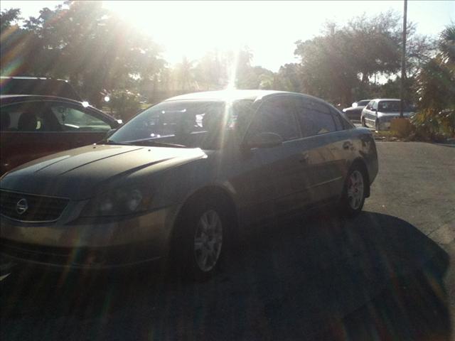 Nissan Altima 2005 photo 1