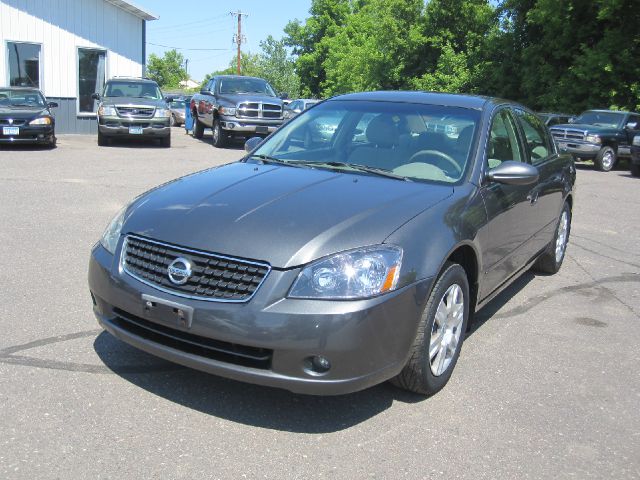 Nissan Altima 2005 photo 2