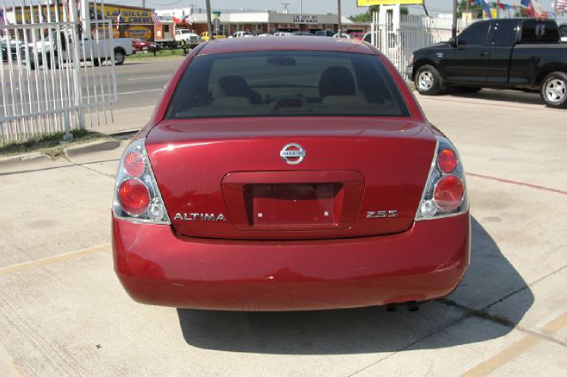 Nissan Altima 2005 photo 2