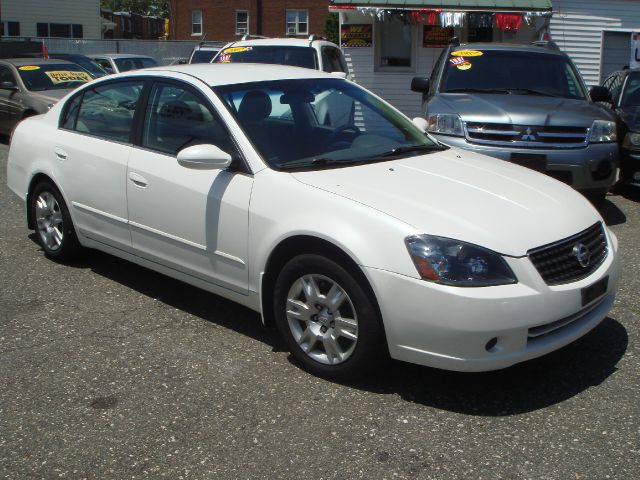 Nissan Altima 2005 photo 2