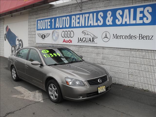 Nissan Altima 2005 photo 1