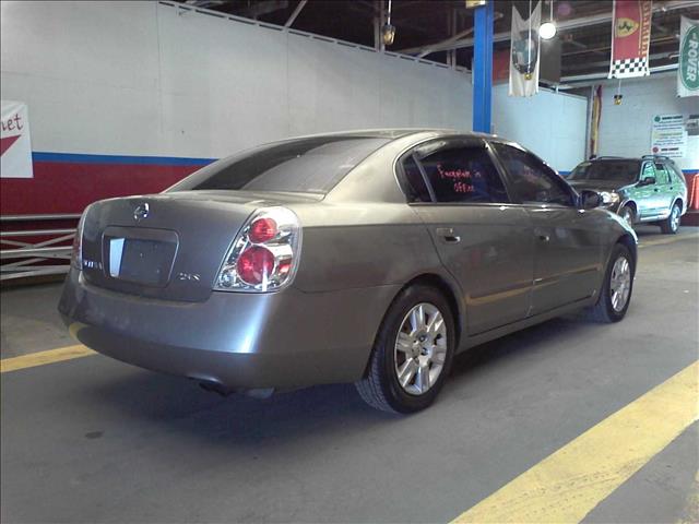 Nissan Altima 2005 photo 2