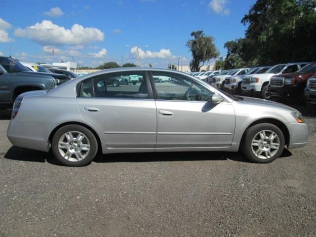 Nissan Altima 2005 photo 1