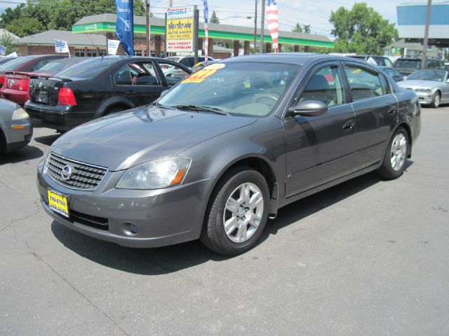 Nissan Altima 2005 photo 1