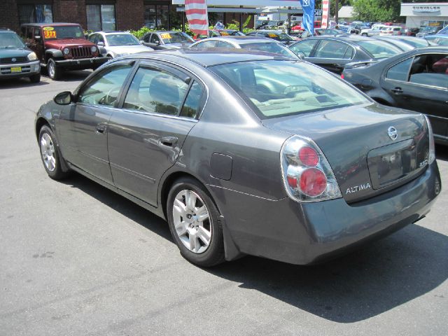 Nissan Altima 2005 photo 2