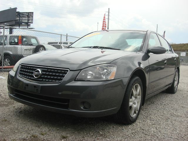 Nissan Altima 2005 photo 1