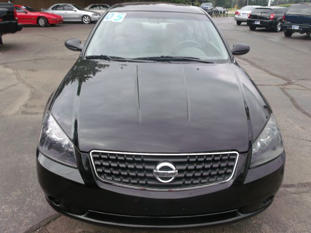 Nissan Altima 2005 photo 2