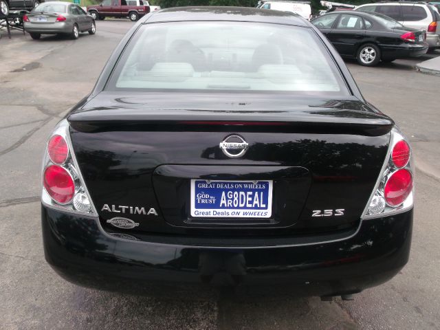 Nissan Altima 2005 photo 4