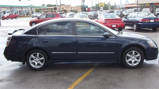 Nissan Altima 2005 photo 1