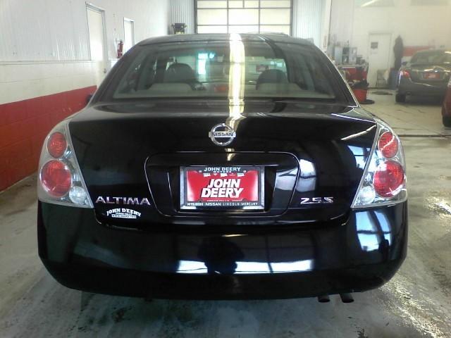 Nissan Altima 2005 photo 4