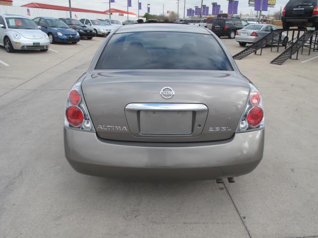 Nissan Altima 2005 photo 5