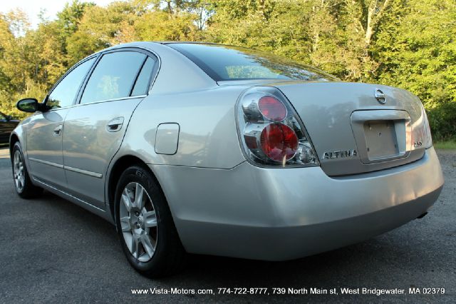 Nissan Altima 2005 photo 1