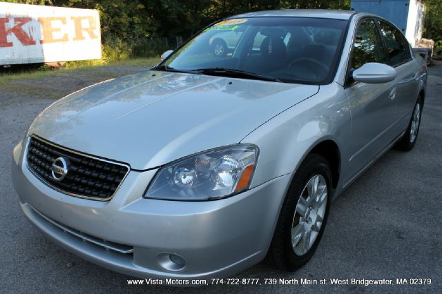 Nissan Altima 2005 photo 2