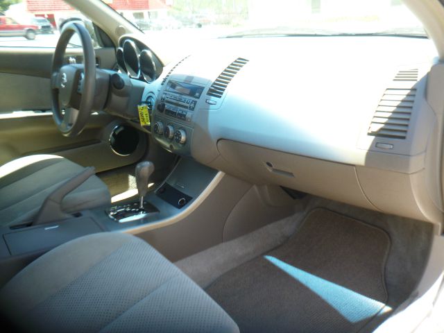 Nissan Altima 2005 photo 17