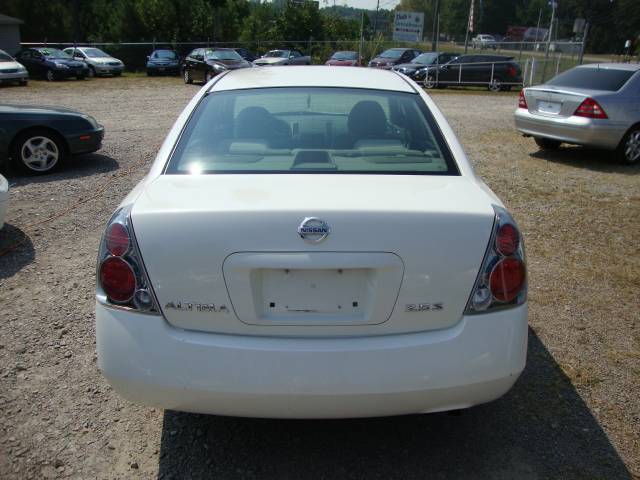 Nissan Altima 2005 photo 1