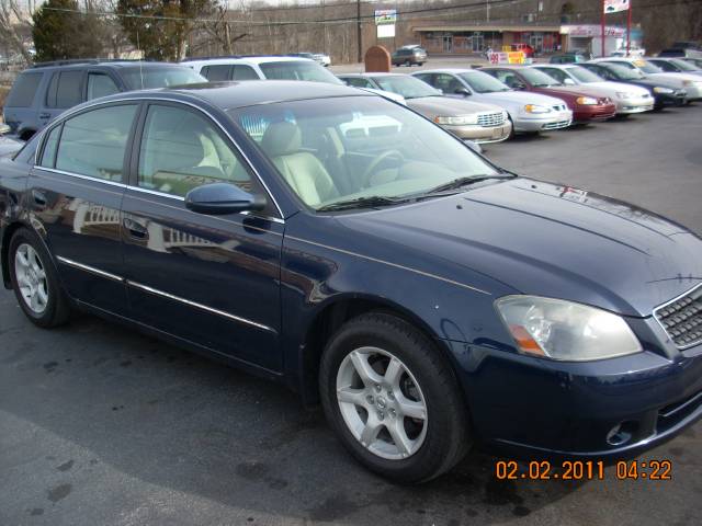 Nissan Altima 2005 photo 2