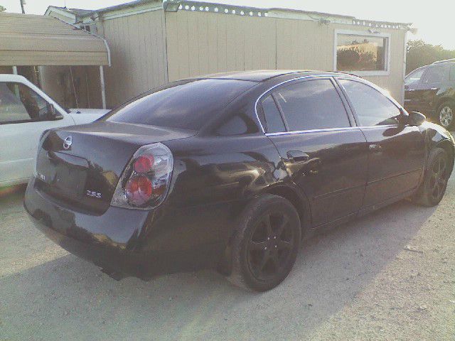 Nissan Altima 2005 photo 1