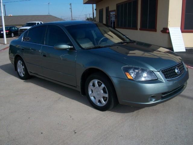 Nissan Altima 2005 photo 3