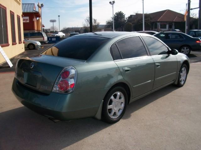 Nissan Altima 2005 photo 2