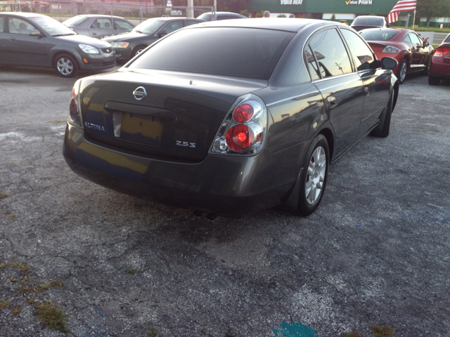 Nissan Altima 2005 photo 4